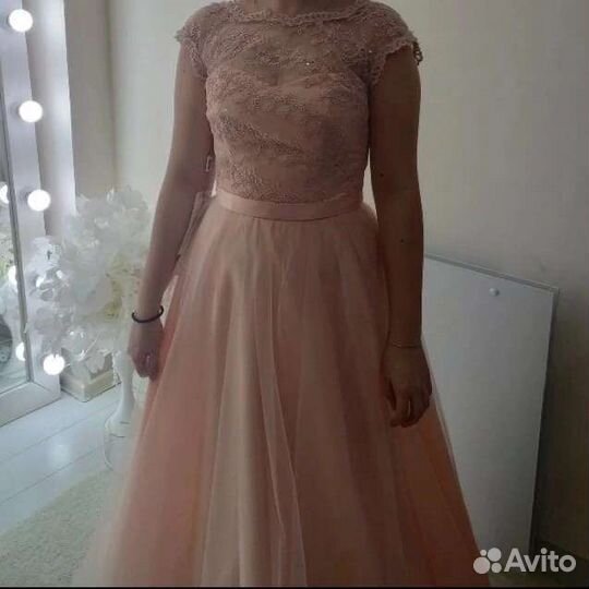 Вечернее платье