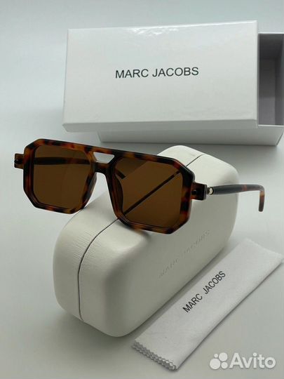 Солнцезащитные очки Marc Jacobs