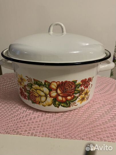 Кастрюля эмалированная