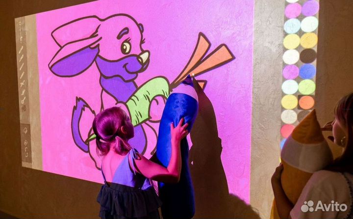 Интерактивная стенка кидалки для игровых комнат