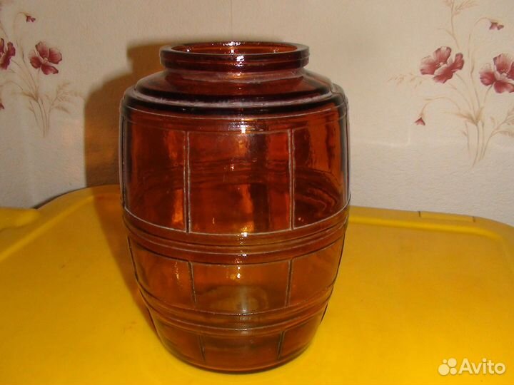 Крынка стеклянная старинная. Кувшин. Крынка молочн