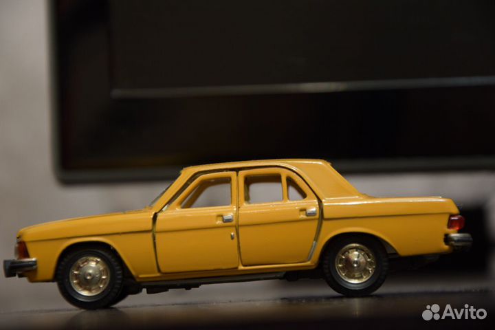 Газ 3102 охра, такси