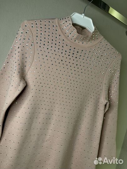 Платье розовое со стразами s