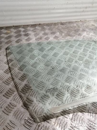 Стекло двери опускное переднее правое Ssangyong