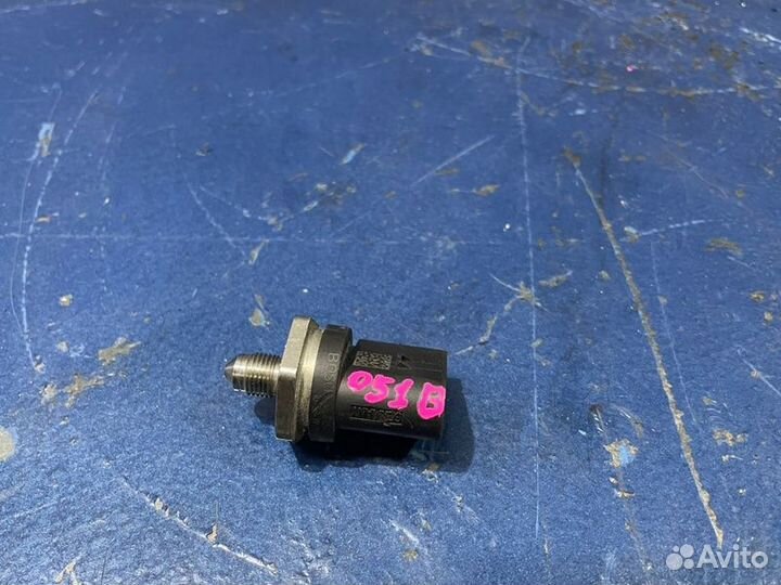 Датчик давления топлива Volkswagen Passat B6
