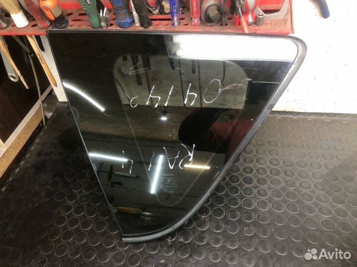 Стекло багажника глухое Toyota RAV 4 2005-2010