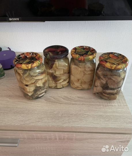 Грибы маринованные