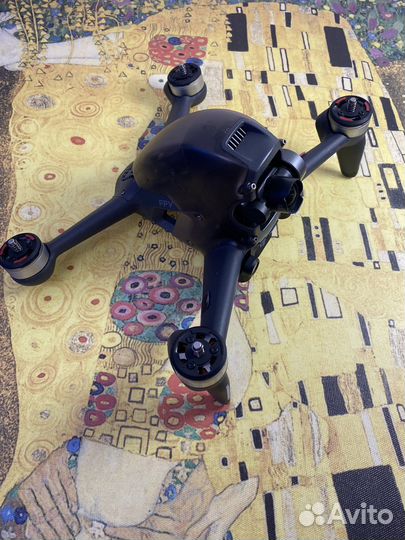 DJI FPV дрон почти новый