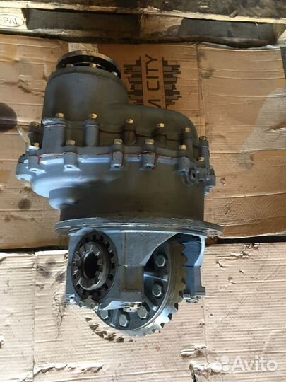 Редуктор средний 6520 (37/22 Z)