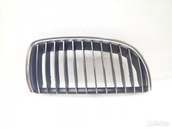 Решетка радиатора передняя правая Bmw 3-Series E90