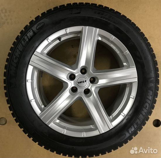 Audi Q7 ауди Q8 R20
