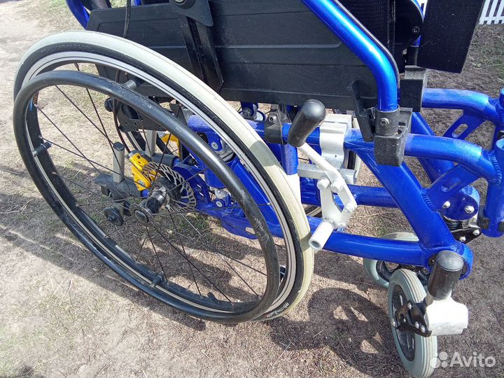 Кресло каталка инвалидная