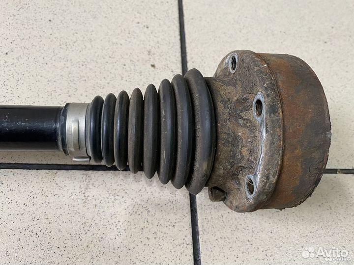 Привод задний правый Volkswagen Tiguan
