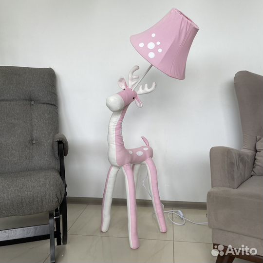 Светильник напольный Олень