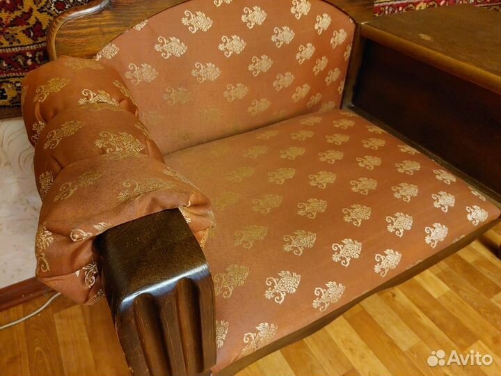 Банкетка пуфик с ящиком в телефонном столике