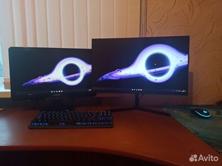 Монитор philips 17 дюймов,1360x768,75 гц