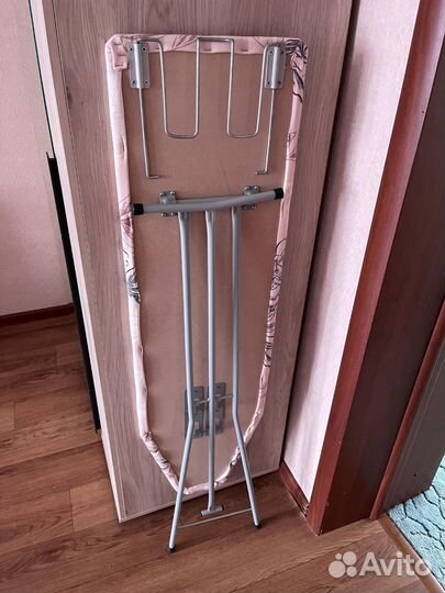 Гладильная доска и утюг новая