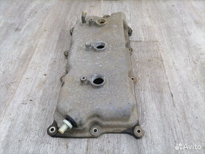 Крышка головки блока цилиндров правая Nissan