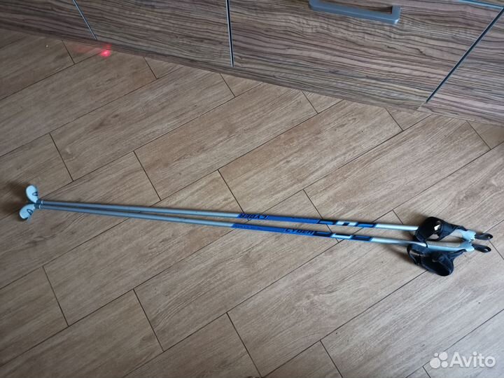 Лыжные палочки 135 см