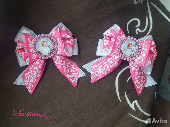 Резинки, заколки, броши