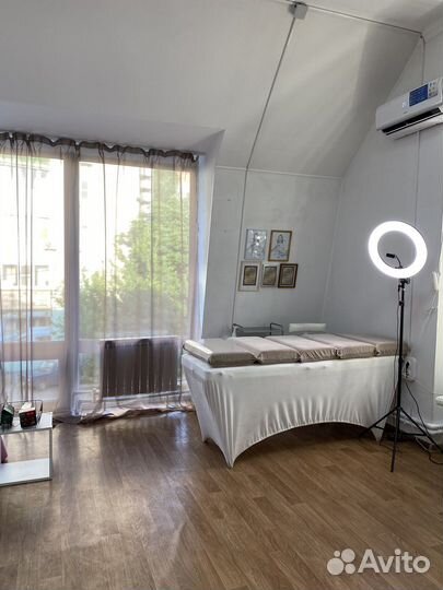 Пришлашаю моделей на перманентный макияж