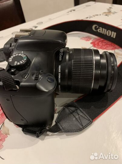 Зеркальный фотоаппарат