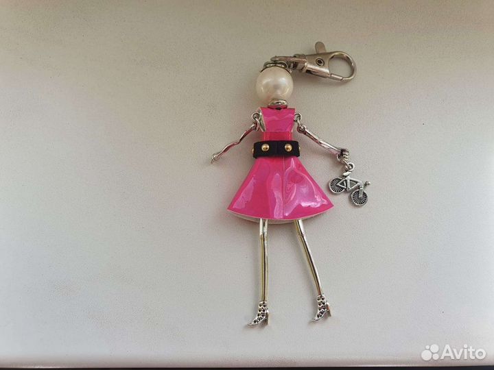 Брелок девочка