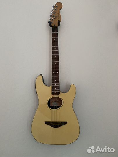 Fender stratacoustic