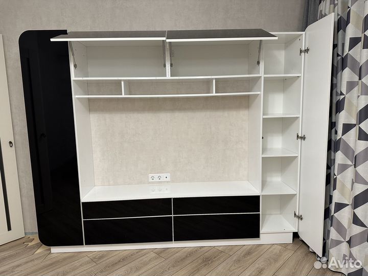 Стенка в гостиную бу