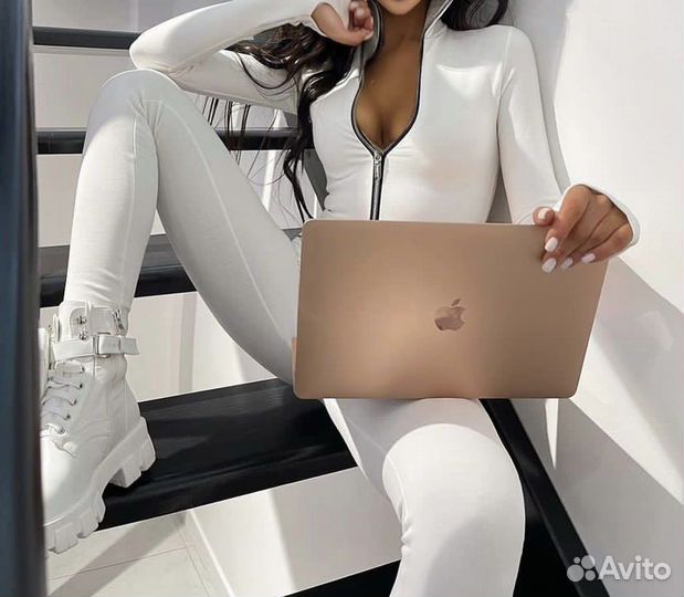 Комбинезон на молнии