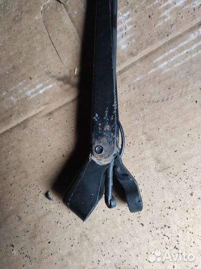 Поводок стеклоочистителя на mercedes vito 638