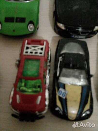 Пакет коллекционных машинок. 10 шт