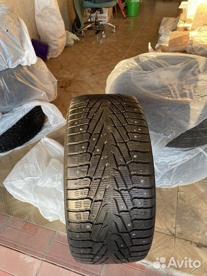 Nokian Tyres Hakkapeliitta 7 SUV 295/40 R21