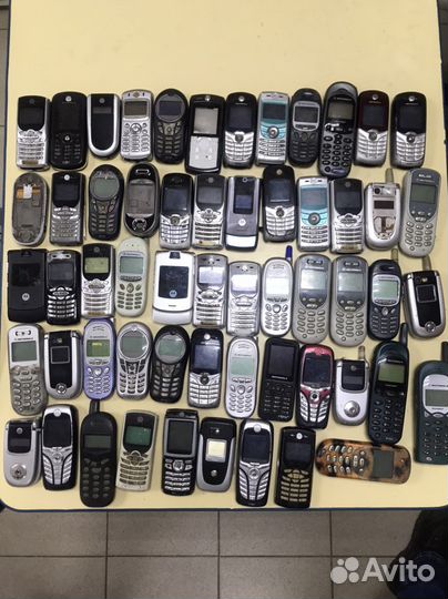 Старые кнопочные телефоны