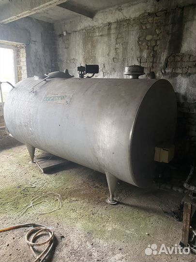 Продамтанк охладитель молока