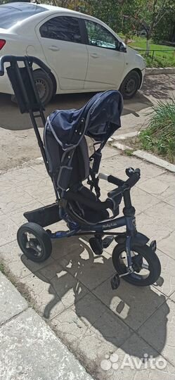 Детский велосипед с родительской ручкой