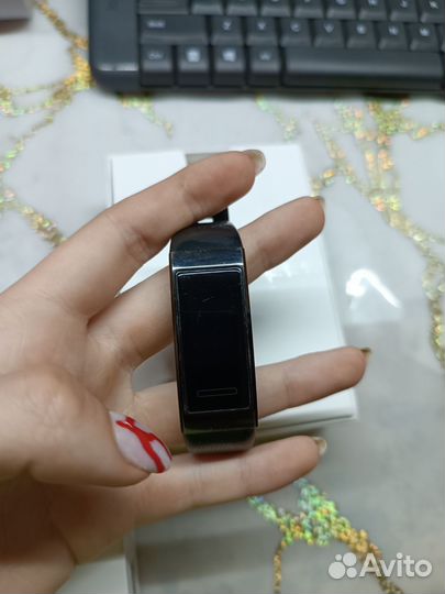 Фитнес браслет huawei band 4 pro