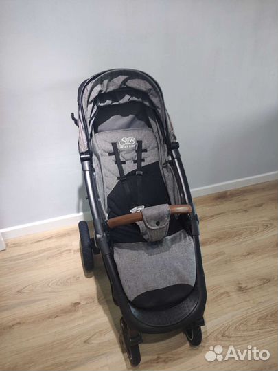 Коляска прогулочная