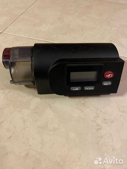 Автоматическая кормушка для рыб в аквариум