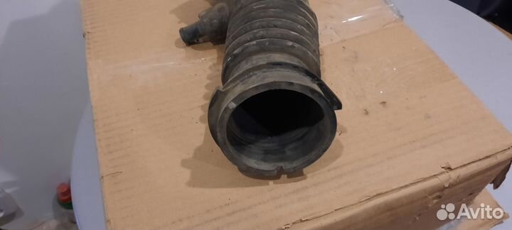 Патрубок воздуш. фильтра Toyota Corolla E150/2006