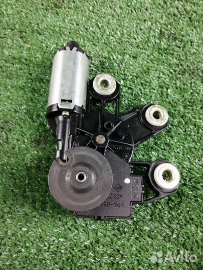 Моторчик стеклоочистителя Volkswagen Touareg 7L