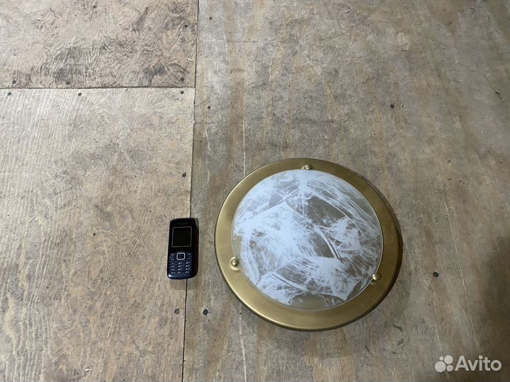 Светильник