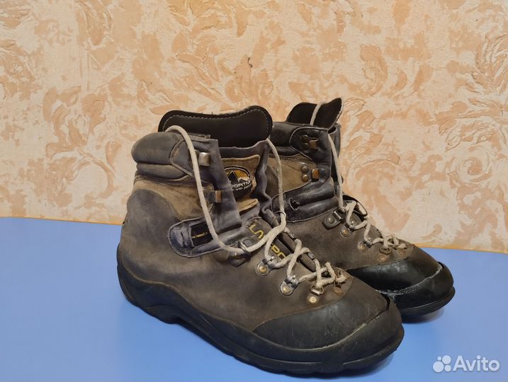 Горные ботинки