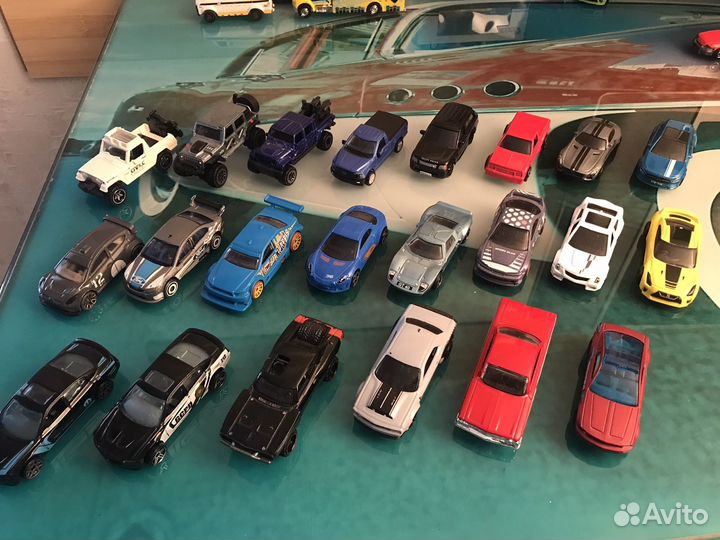 Hot wheels модели 1/64