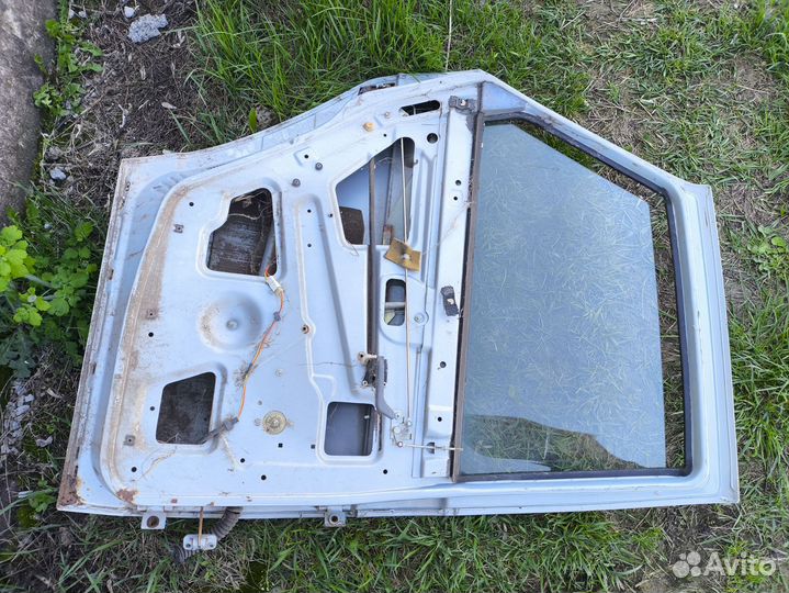 Задние двери ваз 2110