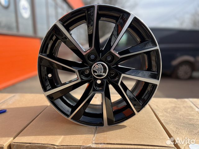 Новые диски 4шт R15 на Skoda Rapid Fabia