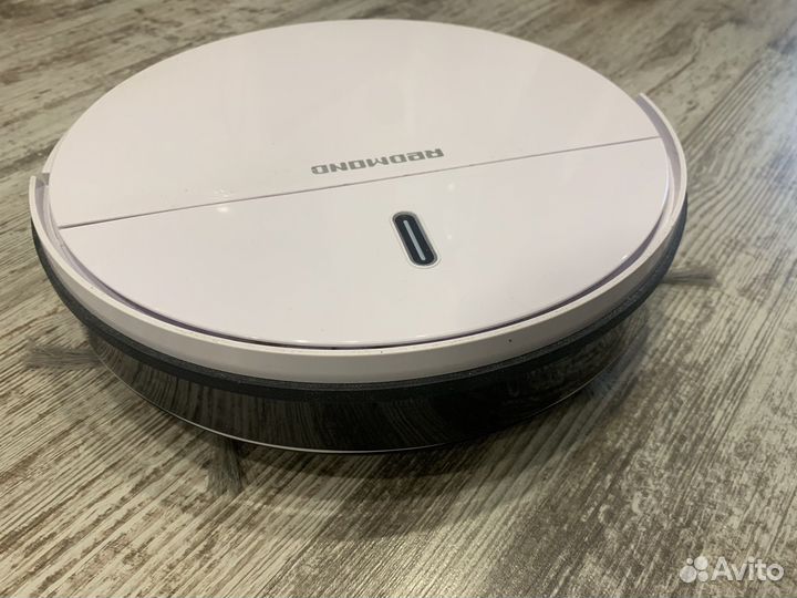 Робот пылесос моющий rednond