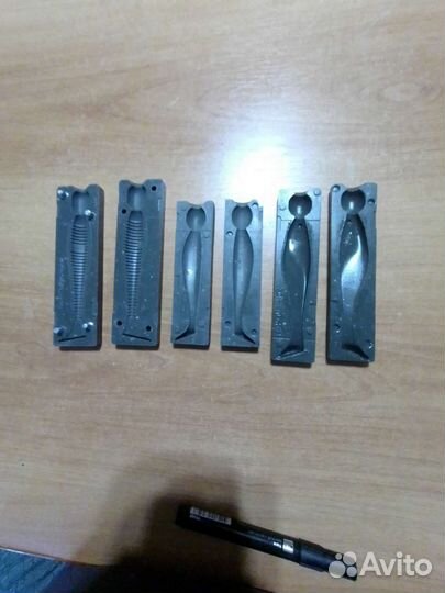 Формы для отлива силиконовых приманок для джига