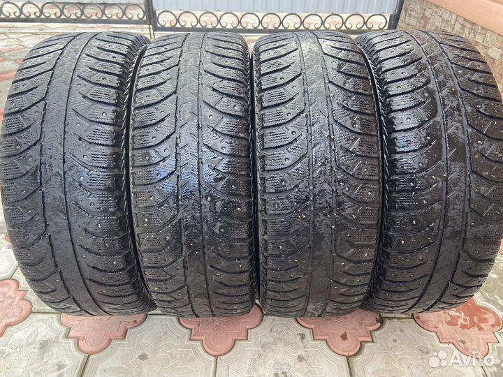 Bridgestone Ice Cruiser 7000 205/60 R16 92