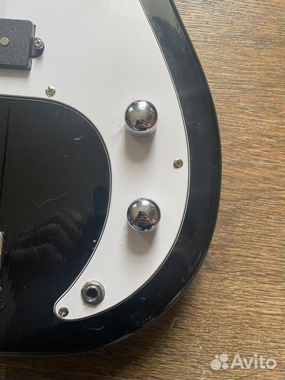 Басс гитара 4 струны